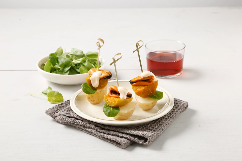Pincho de mejillón en escabeche, patata y berenjena Conservas Antonio